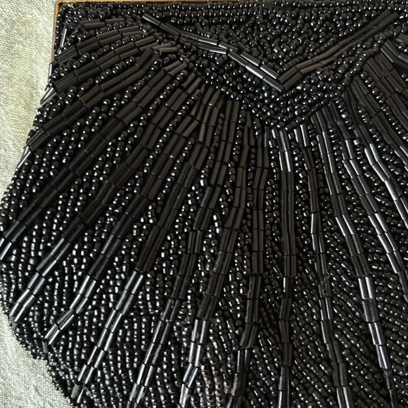 Vintage Black Beaded Clamshell evening bag with snake chain strap. EUC - Picture 6 of 10